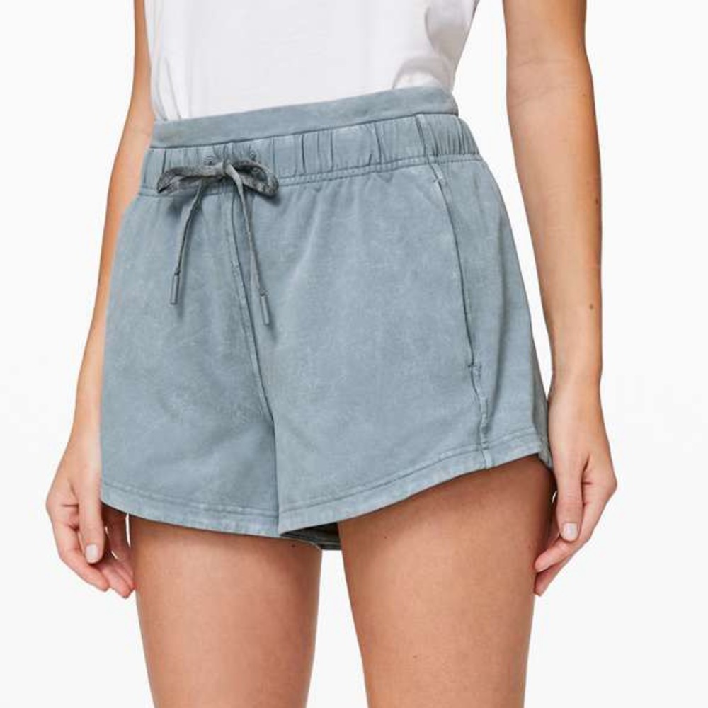 lululemon Inner Glow Short 3” in Washed Chambray